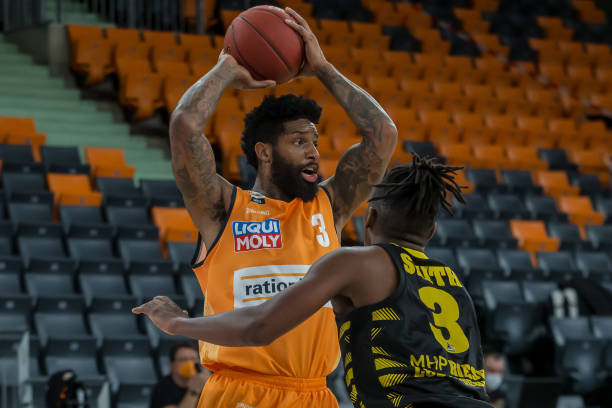 埃斯特旺在 埃斯特旺在