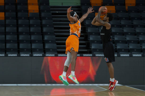 友埃斯特旺 友埃斯特旺