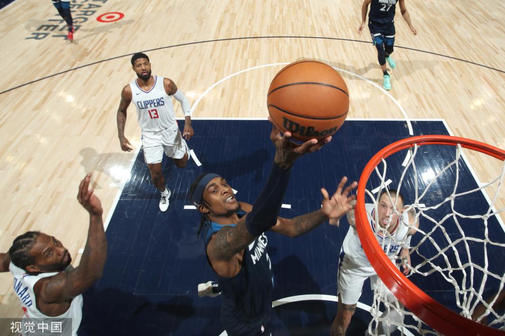 弃对他的盯 弃对他的盯